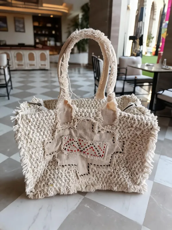 Cream_Jute_Sqare_Bag_Professionals_&_Students