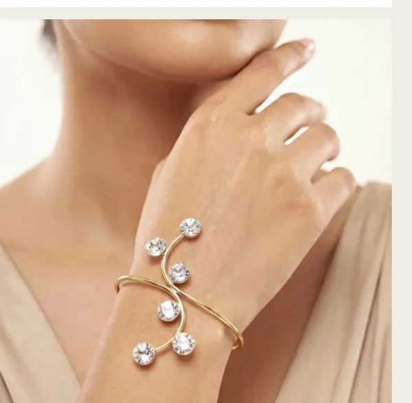 Gold_Metal_Bracelet_Women