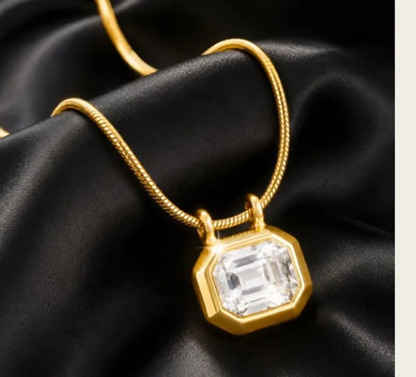 Gold_Metal_Necklace_Women