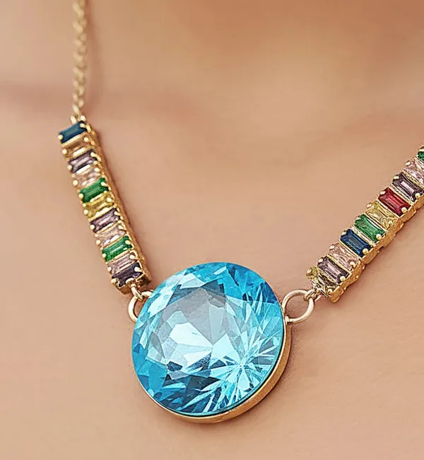 Blue_Metal_Necklace_Women