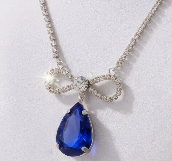 Blue_Metal_Necklace_Women
