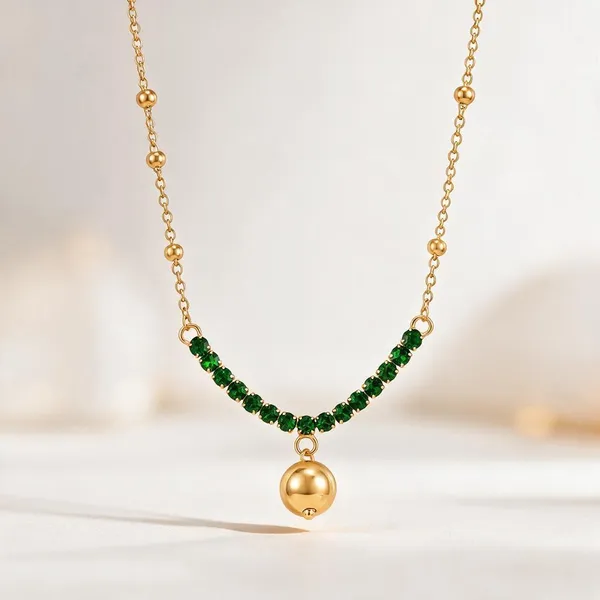 Green_Metal_Necklace_Women