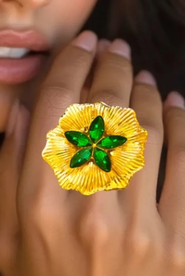 Yellow_Metal_Ring_Women