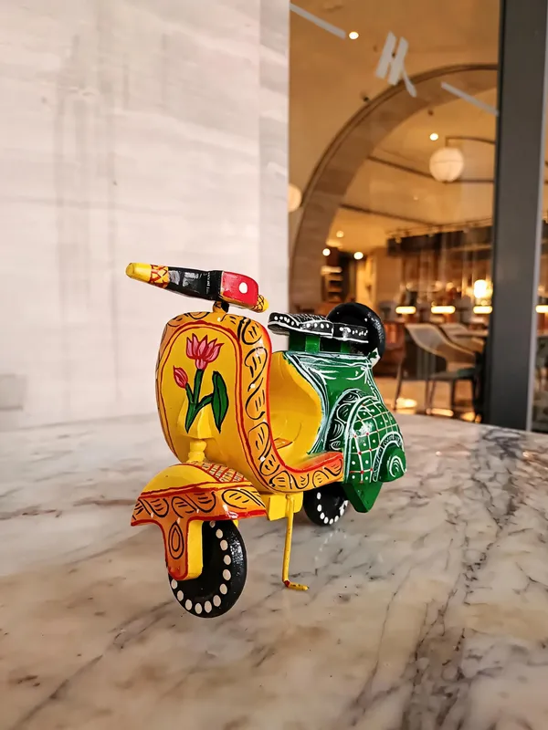 Yellow_Wooden_Scooter_-_Gift_For_Kids_