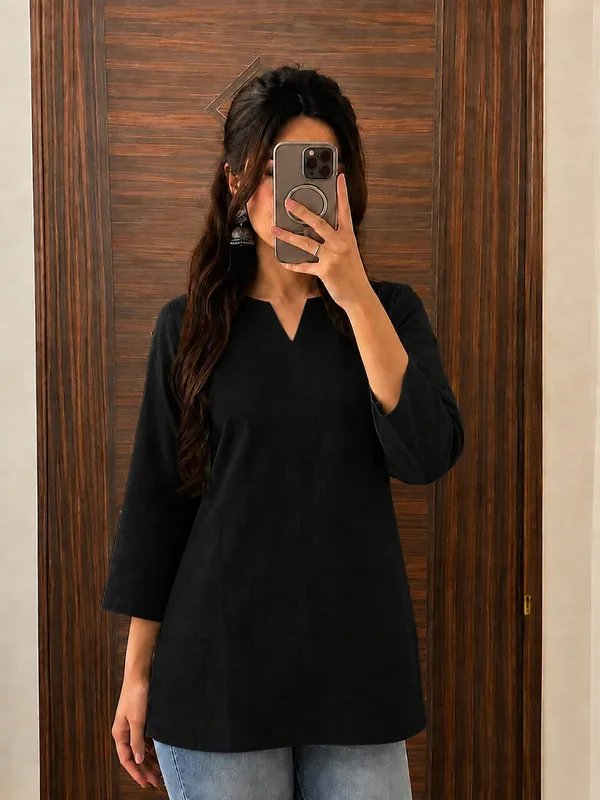 Black_Cotton_Flex_Straight_Fit_Tunic_For_Women