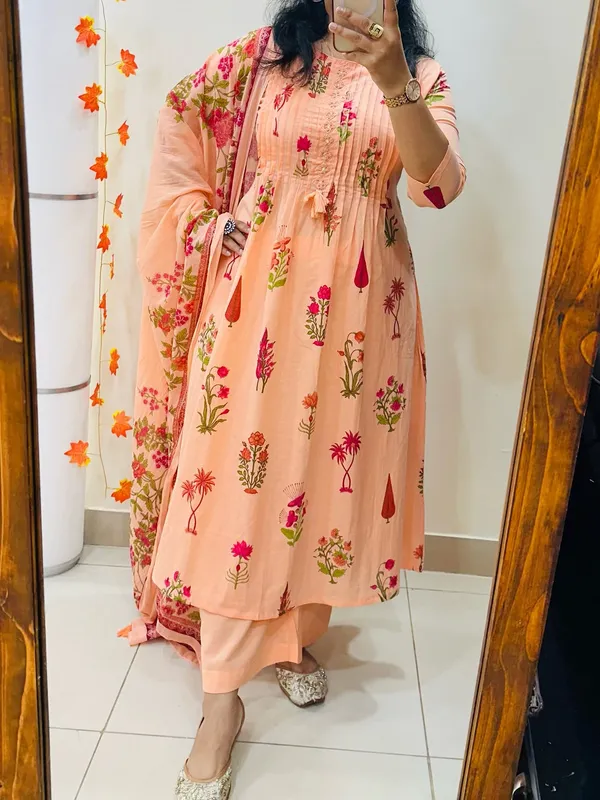 Peach_Floral_Print_Ethnic_Kurta_Set_for_Women
