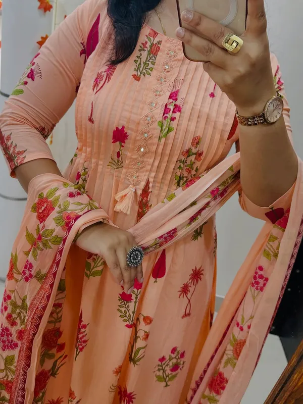 Peach_Floral_Print_Ethnic_Kurta_Set_for_Women