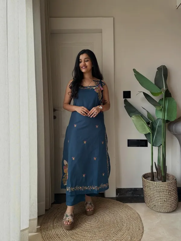 Blue_Printed_Sleeveless_Kurta_Set_for_Women