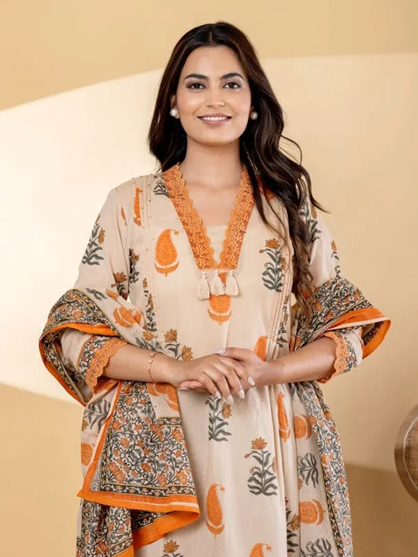 Beige_Printed_Ethnic_Kurta_Set_for_Women