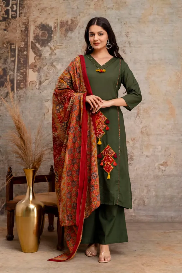Green_Printed_Kurta_Set_for_Women