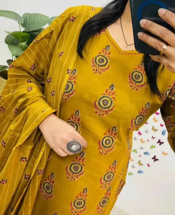 Mustard_Printed_Straight_Kurta_Set_for_Women