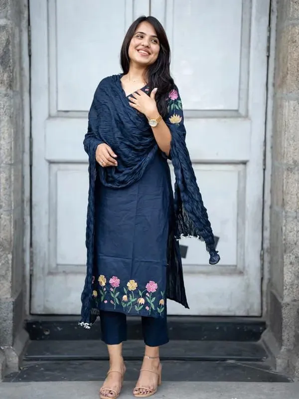 Navy_Blue_Embroidered_Kurta_Set_for_Women