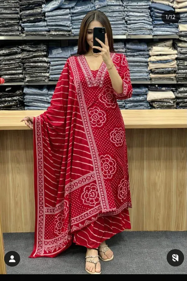 Red_Printed_Straight_Kurta_Set_for_Women