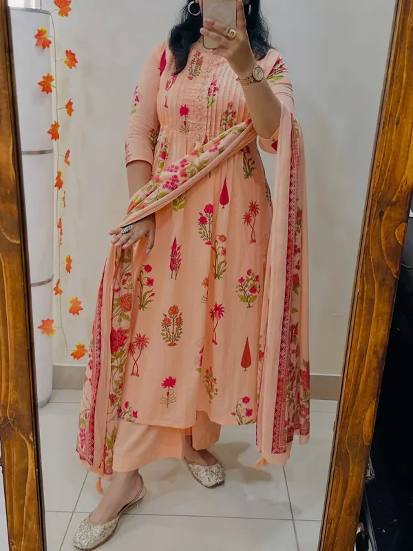 Peach_Floral_Print_Ethnic_Kurta_Set_for_Women