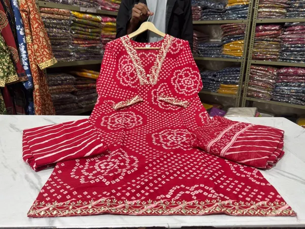 Red_Printed_Straight_Kurta_Set_for_Women