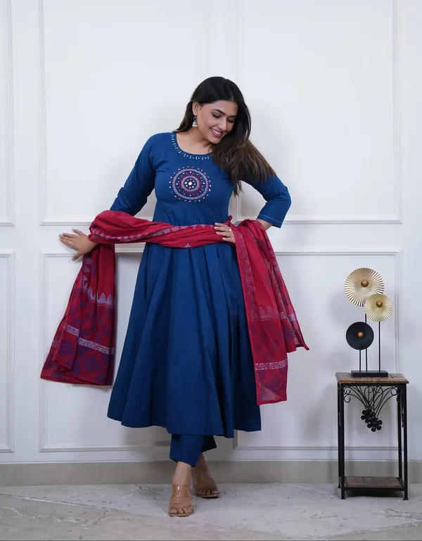 Blue_Anarkali_Kurta_Set_With_Dupatta_for_Women