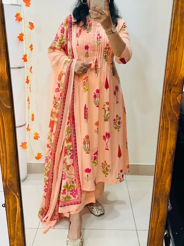 Peach_Floral_Print_Ethnic_Kurta_Set_for_Women
