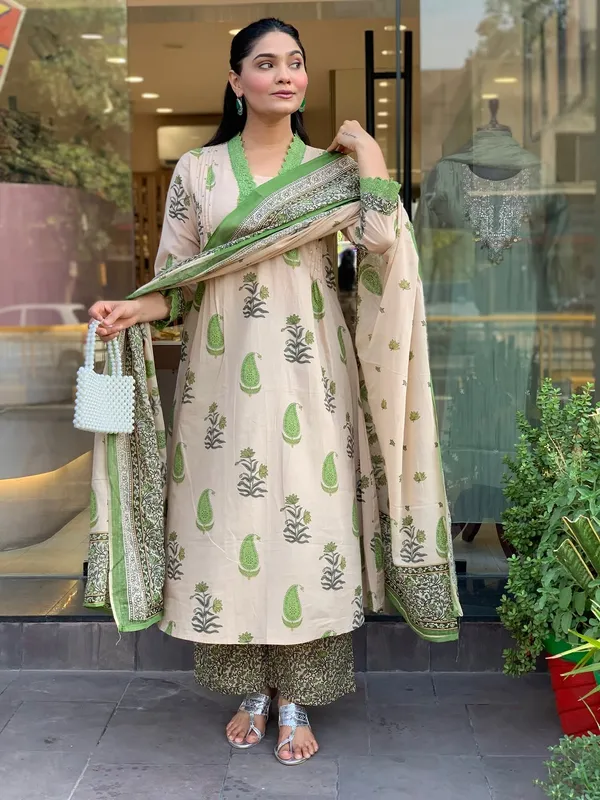 Beige_Printed_Straight_Kurta_Set_for_Women