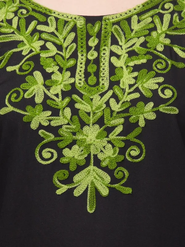 Black_Floral_Embroidered_Straight_Short_Kurta_For_Women