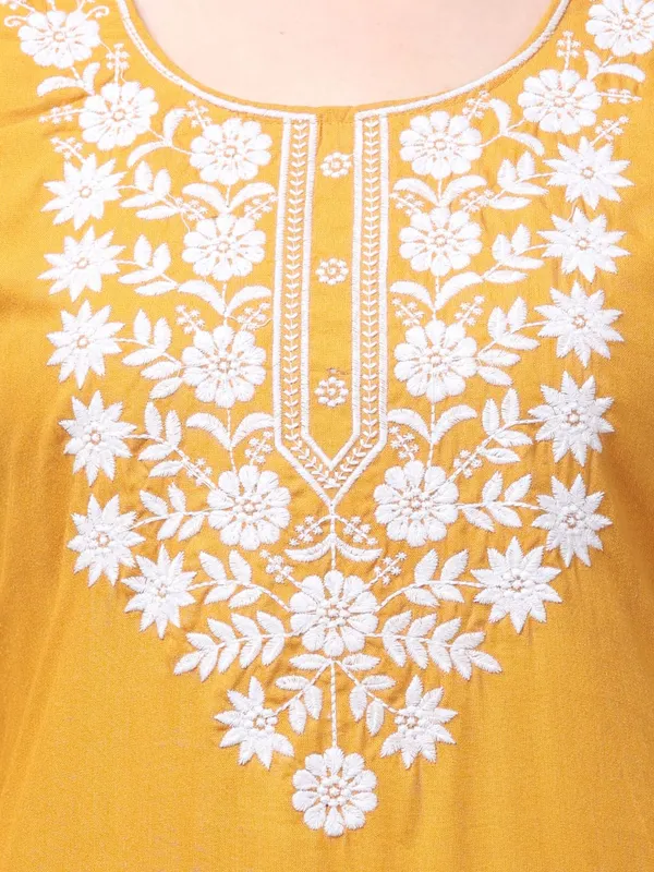 Mustard_Floral_Embroidered_Straight_Kurta_For_Women