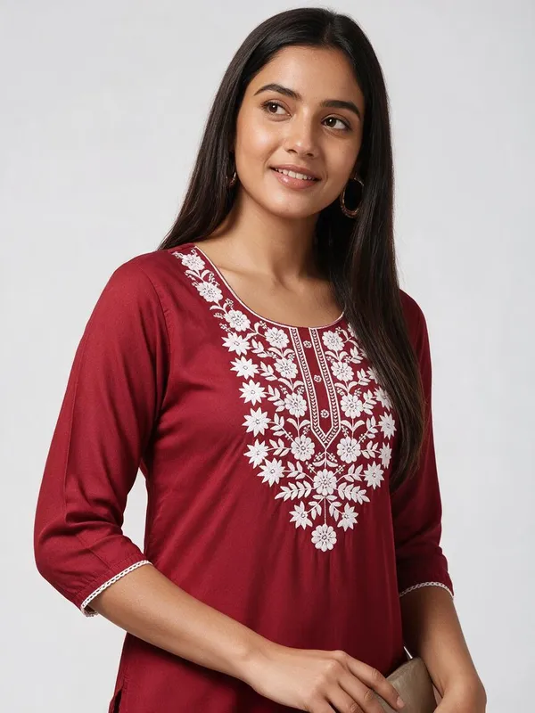 Maroon_Floral_Embroidered_Straight_Short_Kurta_For_Women