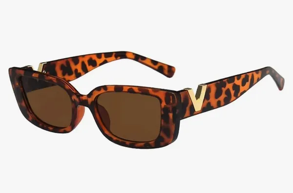 Brown_Plastic_Sunglasses_For_Women