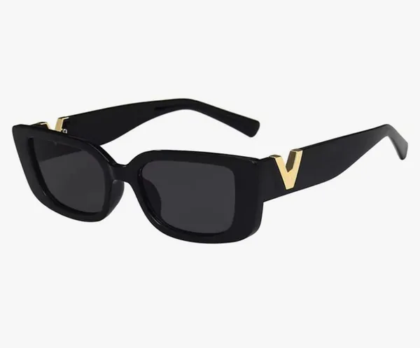 Black_Plastic_Sunglasses_For_Women