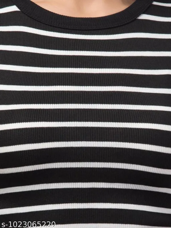 Women_Girls_Pack_Of_2_Ribbed_Striped_Crop_Tank_Tops_Black_White_Sleeveless_Round_Neck_Casual_Crop_Tops_Trendy_Western_Wear_Combo
