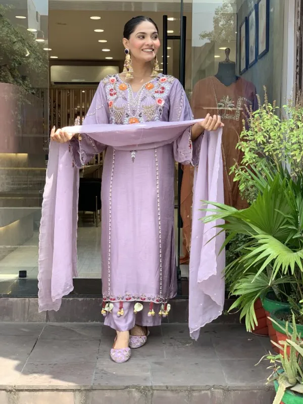 Lavender_Roman_Silk_Straight_Embroidered_Kurta_With_Pant_And_Dupatta_For_Women