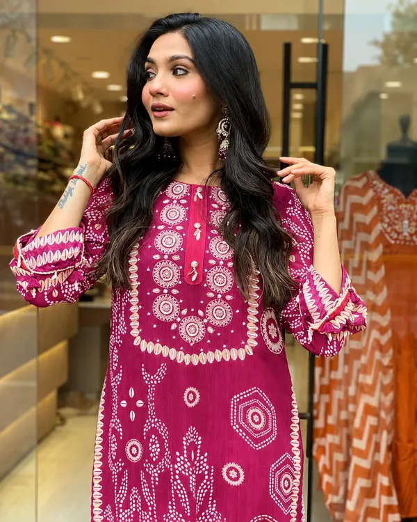 Magenta_Semone_Straight_Printed_Kurta_With_Pant_And_Dupatta_For_Women