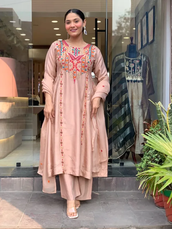 Pink_Roman_Silk_Straight_Embroidered_Kurta_With_Pant_And_Dupatta_For_Women