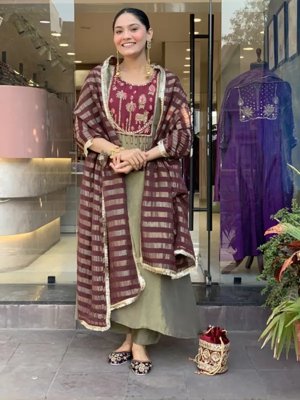 Olive_Roman_Straight_Embroidered_Kurta_With_Pant_And_Dupatta_For_Women