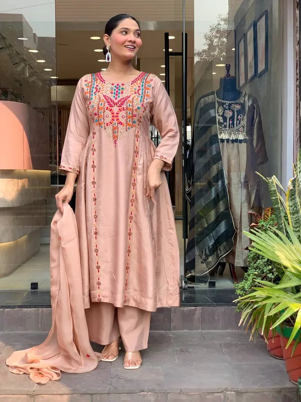 Pink_Roman_Silk_Straight_Embroidered_Kurta_With_Pant_And_Dupatta_For_Women