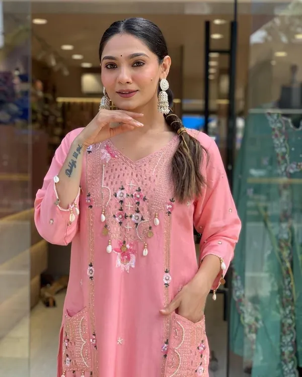 Pink_Roman_Straight_Embroidered_Kurta_With_Pant_And_Dupatta_For_Women