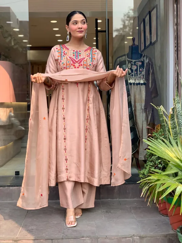 Pink_Roman_Silk_Straight_Embroidered_Kurta_With_Pant_And_Dupatta_For_Women