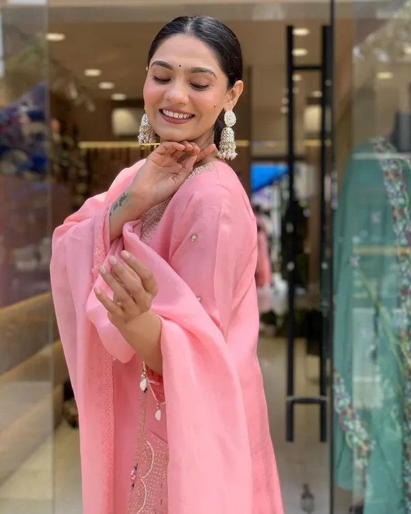 Pink_Roman_Straight_Embroidered_Kurta_With_Pant_And_Dupatta_For_Women