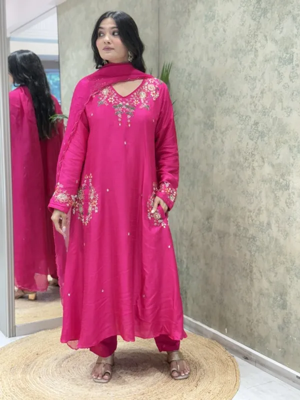 Pink_Rayon_Kurta_With_Pant_And_Dupatta_Set_For_Women