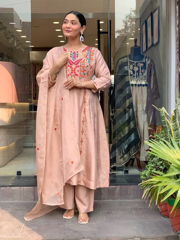 Pink_Roman_Silk_Straight_Embroidered_Kurta_With_Pant_And_Dupatta_For_Women