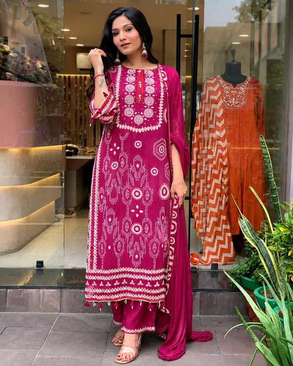 Magenta_Semone_Straight_Printed_Kurta_With_Pant_And_Dupatta_For_Women