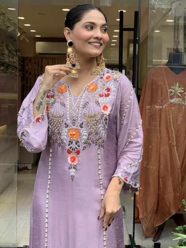 Lavender_Roman_Silk_Straight_Embroidered_Kurta_With_Pant_And_Dupatta_For_Women
