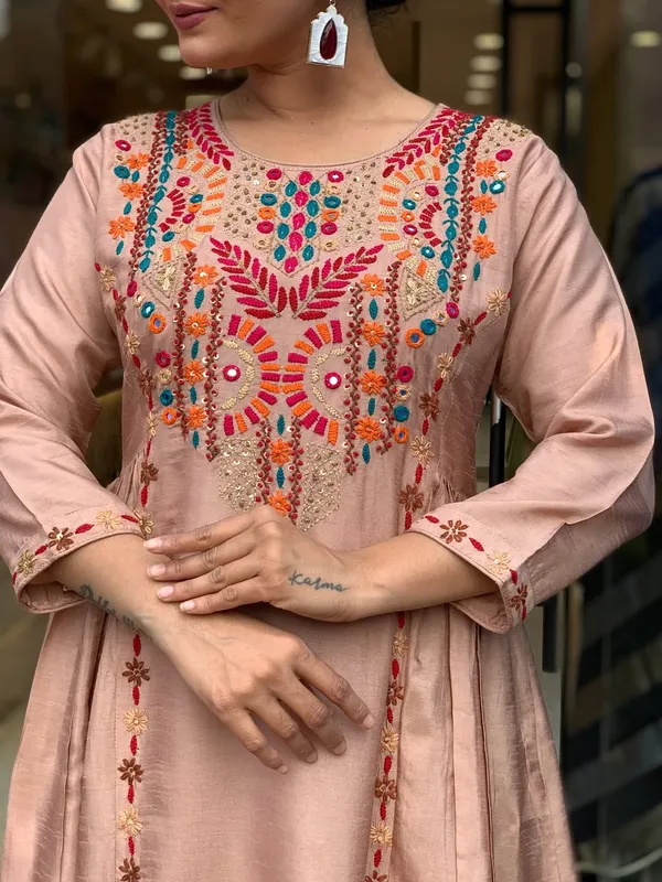 Pink_Roman_Silk_Straight_Embroidered_Kurta_With_Pant_And_Dupatta_For_Women