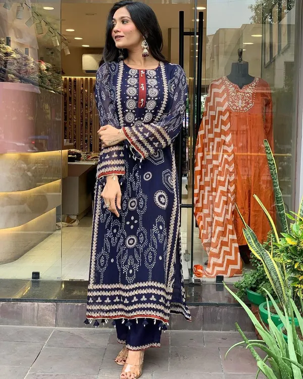 Navy_Printed_Straight_Kurti_for_Women