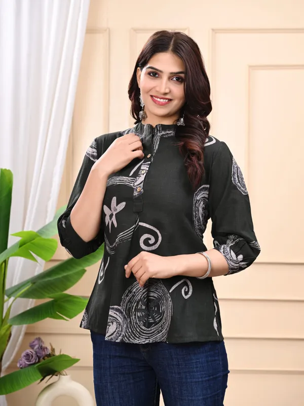 Green_Cotton_Printed_Mandarin_Collar_Shirt_Style_Top_For_Women