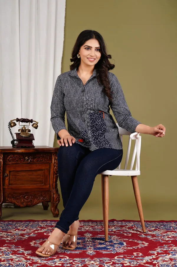 Black_Denim_Striped_Regular_Jacket_For_Women