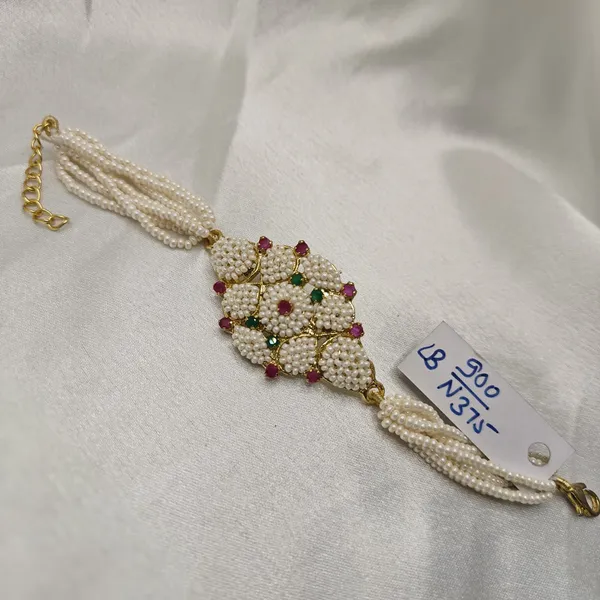 Off_White_Brass_Pearl_Beaded_Floral_Necklace_For_Women