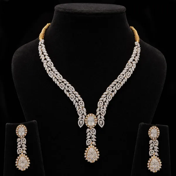 Silver_Gold_Brass_Stone_Studded_Necklace_Set_For_Women