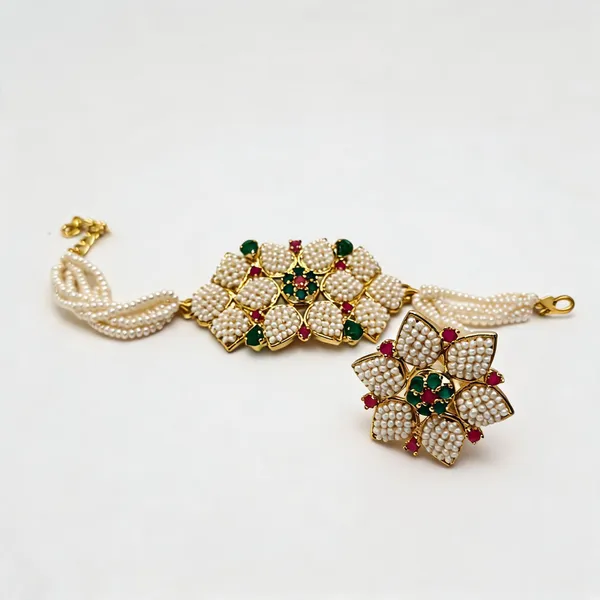 Off_White_Brass_Pearl_Floral_Necklace_Set_For_Women