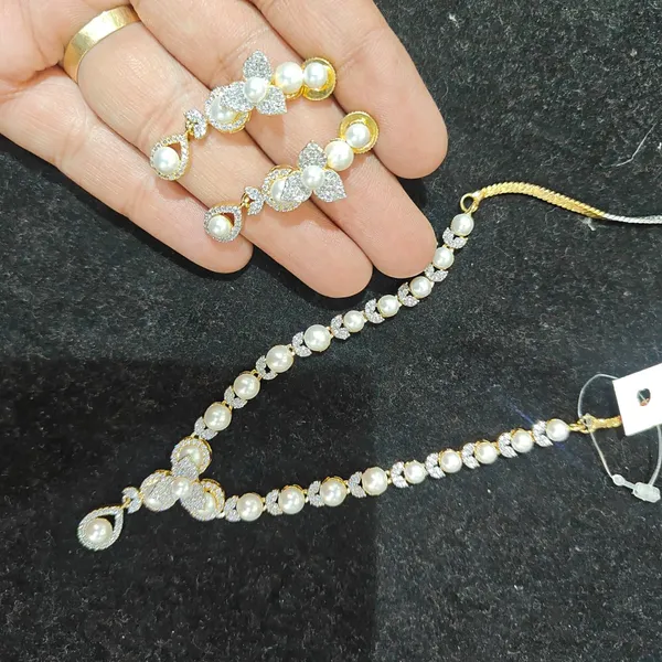 Silver_Gold_Brass_Pearl_Stone_Necklace_Set_For_Women