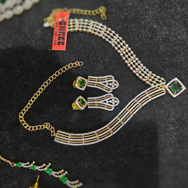 Silver_Brass_Green_Stone_Necklace_And_Earring_Set_For_Women