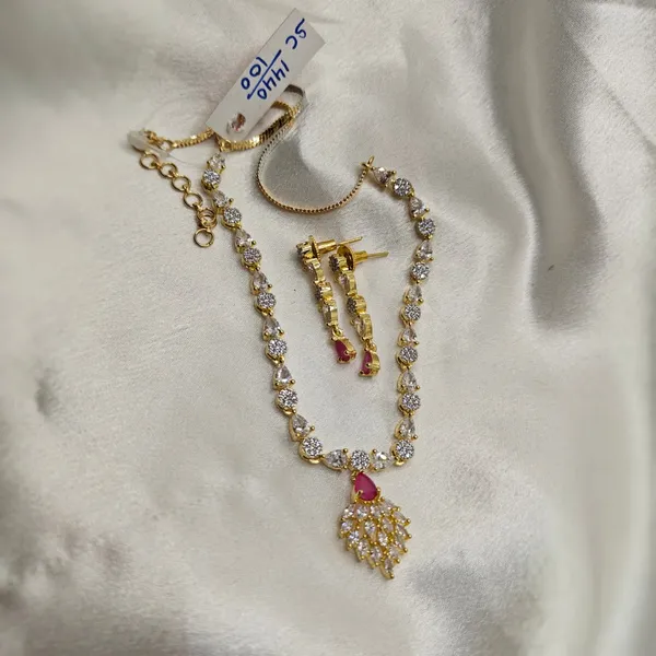 Gold_Silver_Brass_Stone-Studded_Necklace_Set_For_Women